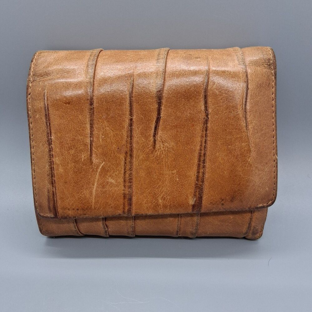 Hobo International Brown Leather Trifold Wallet 12 Card Snap Distressed Vintage